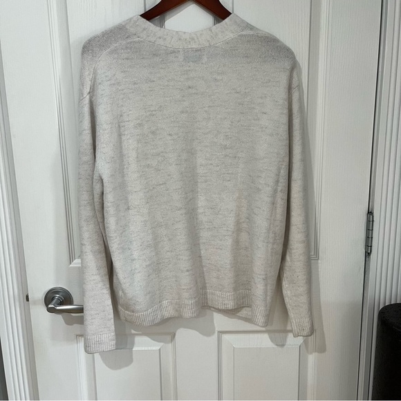 Old Navy off white with a slight color of gray button up cardigan size large - Picture 10 of 10